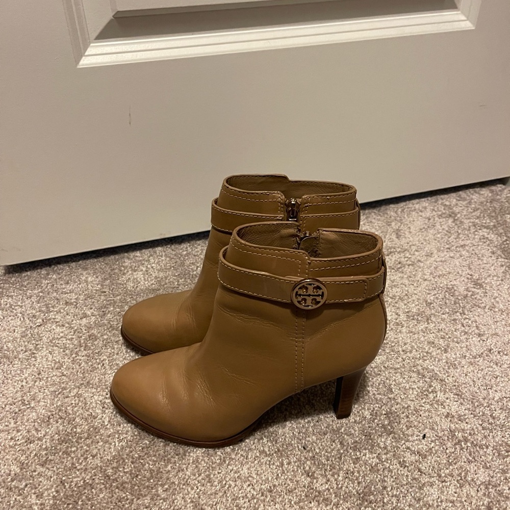 Tory Burch Tan Leather High Heels